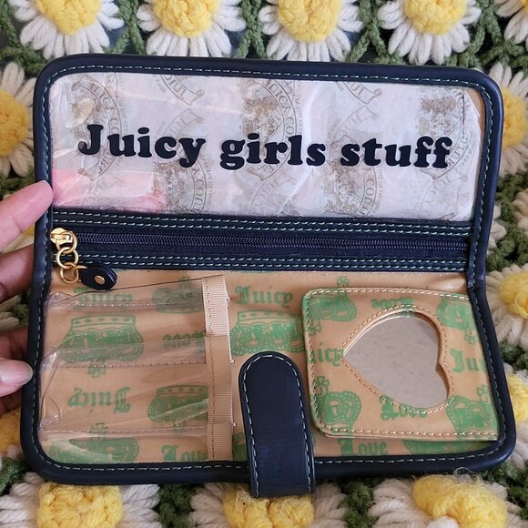 Juicy Couture Makeup Brush Holder - Picture 6 of 9